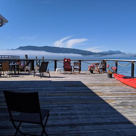 Nimpkish Hotel Alert Bay Екстериор снимка